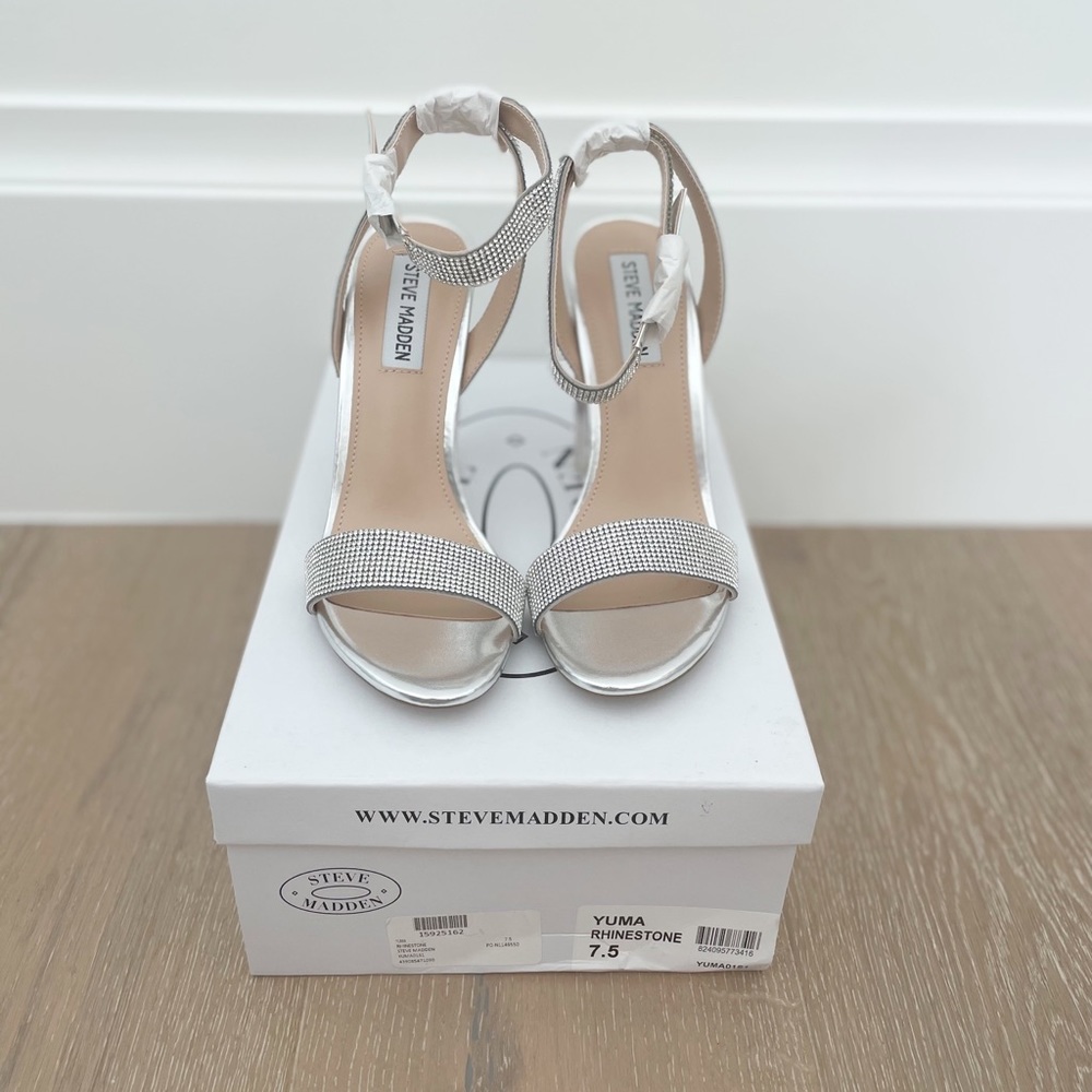 Steve Madden Yuma Ankle Strap Sandals